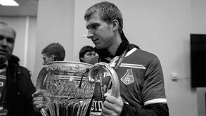 Futebol russo em choque: jogador do Lokomotiv Moscovo morre durante treino