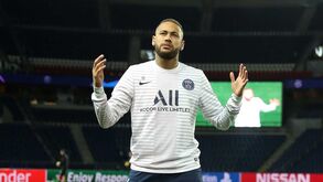 Ídolos do Barcelona chamam Neymar