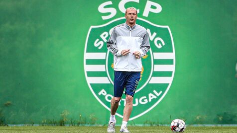 Corrida, bola e muita... distância: assim foi o regresso do Sporting a Alcochete