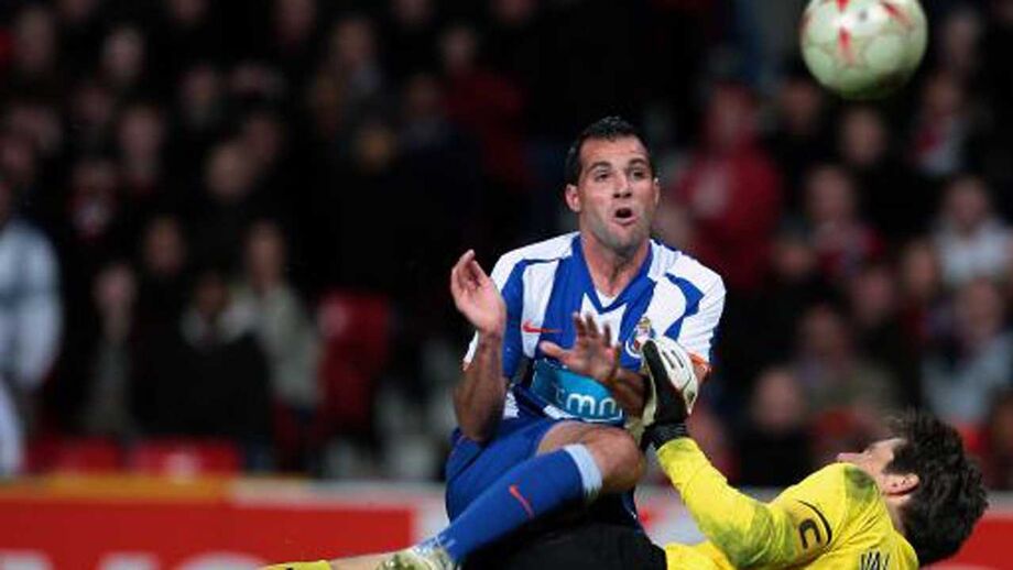 Quando Mariano González silenciou Old Trafford