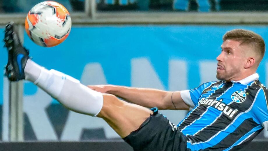 Caio Henrique tem rotação à Alex Telles