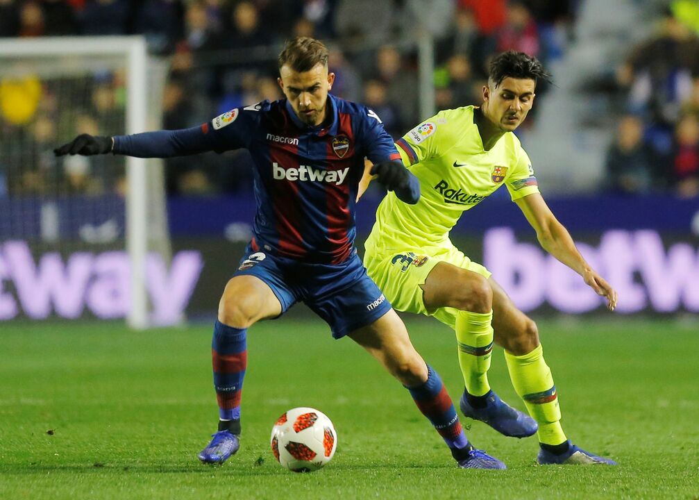 29. Borja Mayoral - Sem espaço na equipa do Real Madrid, este avançado encontra-se emprestado ao Levante até ao final da presente temporada, local onde procura dar o salto para garantir um lugar na frente de ataque merengue. Apesar de ter sido formado nas escolas dos blancos, Mayoral contou ainda com uma passagem pelo Wolfsburgo.