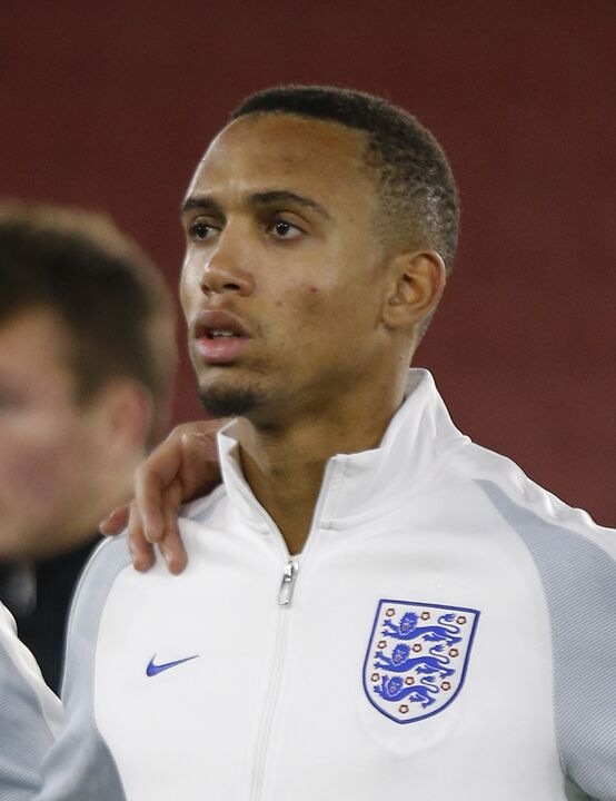 40. Brendan Galloway - Internacional inglês sub-21 inglês por três ocaisões, este defesa-central, que também joga na lateral-esquerda, representou clubes como o Milton Keynes Dons, o West Bromwich, o Everton e o Sunderland, antes de ingressar no Luton na última temporada.