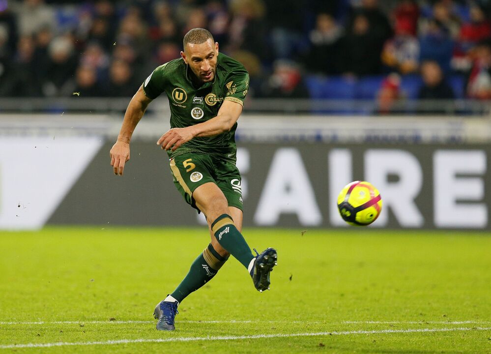 Yunis Abdelhamid [na foto] e Axel Disasi (Stade de Reims): 25 golos sofridos em 32 jogos