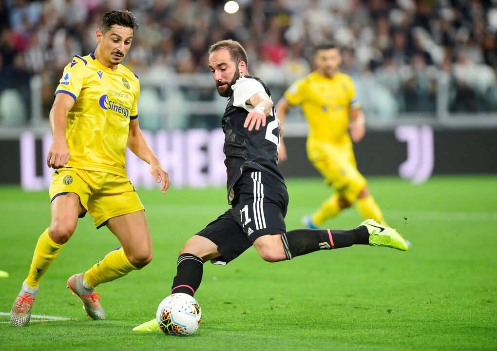 Amir Rrahmani e Koray Günter [na foto] (Hellas Verona): 21 golos sofridos em 22 jogos