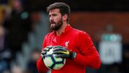 17.º Alisson (Liverpool) - Valor em fevereiro: 102 milhões; valor se o campeonato for cancelado: 72 milhões (-29,5%); valor se o campeonato continuar: 84 milhões (-17,7%)