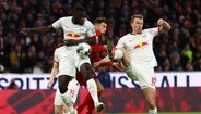 Lukas Klostermann e Dayot Upamecano (RB Leipzig): 31 golos sofridos em 28 jogos