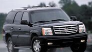 Carros grandes para levar todos os amigos para o ringue, terá pensado o pugilista quando comprou um Cadillac Escalade.