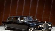 Em pouco menos de três anos, Mike Tyson chegou aos píncaros da carreira, até Don King entrar em cena em 1988. O promotor de combates de boxe segurou o “menino de ouro” com um Rolls-Royce Stretch Limousine preto de 198 mil dólares (pouco mais de 178 mil euros).
