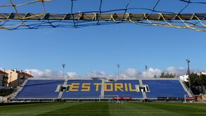 Dois jogadores faltam aos treinos