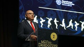 Presidente da Câmara de Vila Franca de Xira explica atraso nas obras no Cevadeiro