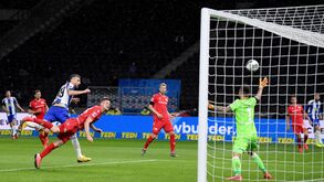 Hertha goleia no dérbi da capital graças a segunda parte demolidora