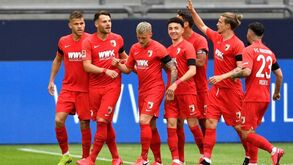 Löwen, Sarenren Bazee e Sergio Córdova assinaram vitória do Augsburgo: veja os golos