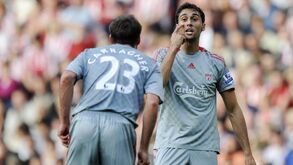 Jamie Carragher 'compara-se' a Michael Jordan: «Uma vez quase agredi Arbeloa em campo»