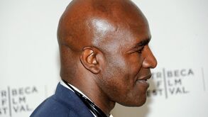 Vendido em leilão ou exposto num restaurante: onde está o pedaço de orelha de Holyfield?