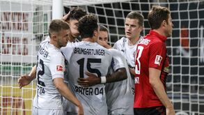 Leverkusen ganha em Friburgo e sobe a terceiro na Bundesliga
