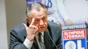 Presidente do Lyon engana-se  e partilha taberna