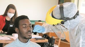 Sporting submete-se a dose dupla de exames