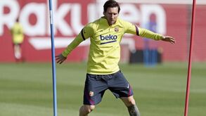 Messi admite ficar angustiado pelos que 'não se podem despedir dos familiares e amigos'