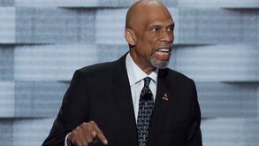 Kareem Abdul-Jabbar: «Vírus do racismo é mais mortal do que a Covid-19» 
