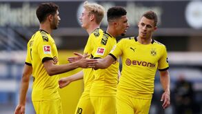 Borussia Dortmund regressa às vitórias com goleada diante do último