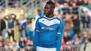 Dono do Brescia 'ataca' Balotelli: «Vive à margem das regras»