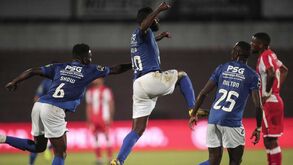 A crónica do Aves-Belenenses SAD (0-2): veterania azul fez a diferença