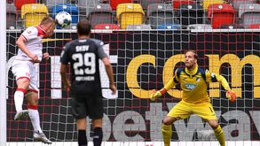 Bis de Hennings garante empate do Fortuna Dusseldorf frente ao Hoffenheim
