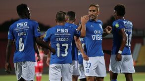 Petit levanta muralha e já ameaça Jorge Jesus