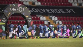 Belenenses SAD ajoelhou-se contra o racismo para 'mudar consciências'
