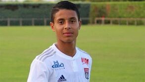 Franceses colocam Sporting na corrida por jovem promessa do Lyon