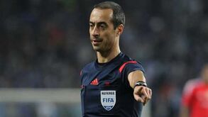 Árbitro Jorge Sousa de fora devido a lesão