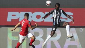 Santa Clara e Portimonense empatam com VAR a ser decisivo