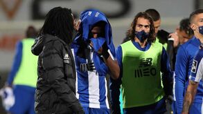 Zé Luís desalentado, Sérgio Conceição de mão na face e Super Dragões num 'quintal': as imagens do Aves-FC Porto