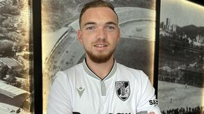 Nico Janvier renova com o V. Guimarães até 2024