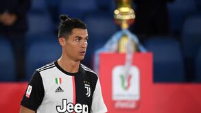 «Sozinho não fazes milagres»: Irmã de Cristiano Ronaldo defende o português e arrasa Sarri