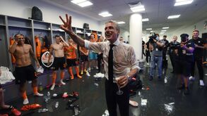 Fernando Gomes felicita Luís Castro pelo título ucraniano