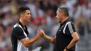 Sarri aceita vontade de Ronaldo: «Ele tende a trabalhar melhor começando mais nos flancos»