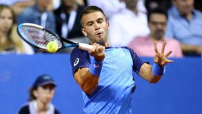 Torneio de Djokovic continua 'debaixo de fogo': mais um tenista a acusar positivo à covid-19