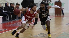 Benfica dispensa basquetebolistas Anthony Hilliard e Anthony Ireland