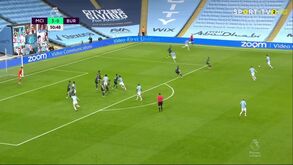 Tudo fácil para o Man. City: Bernardo assiste e David Silva não falha