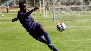 Nilton luta para voltar ao onze