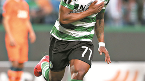 Afastem-se que o menino vai marcar