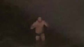 FC Porto ganhou dérbi da Invicta e Fernando Madureira celebrou com um mergulho no mar