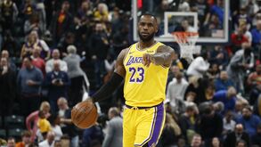 NBA: Comissário admite paragem forçada caso vírus evolua