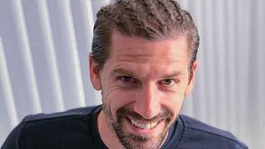 Mercado: David Luiz 'ajudou' a contratar Cédric, Adrien abre porta ao Sporting e Barça vende médio à Juventus