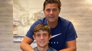 Alvo do Benfica, Pochettino continua a vestir o equipamento do Tottenham