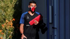 Thiago Silva, Choupo-Moting e Sergio Rico prolongam contratos com PSG até fim da época