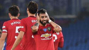 «Que negócio incrível»: ingleses 'ajoelham-se' perante exibição de luxo de Bruno Fernandes