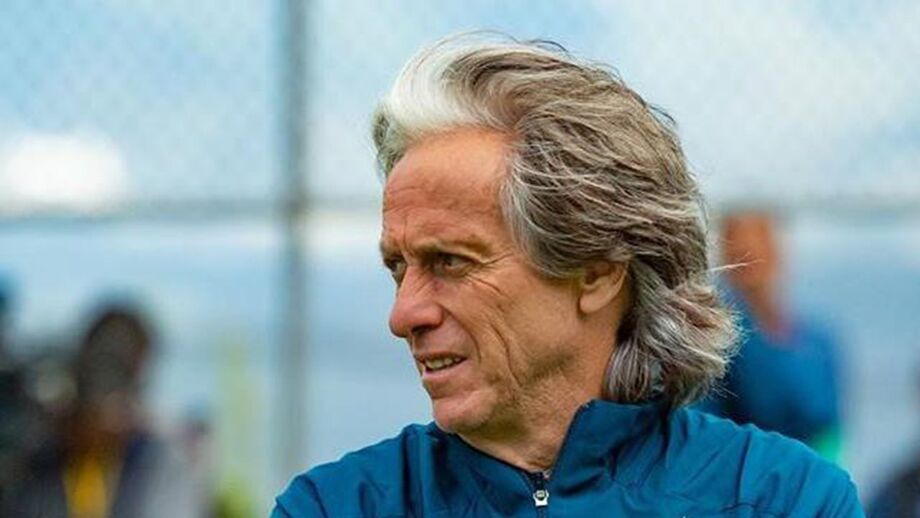 Mercado em direto: Jorge Jesus já definiu futuro, FC Porto segura duas promessas e Lyon oficializa reforço